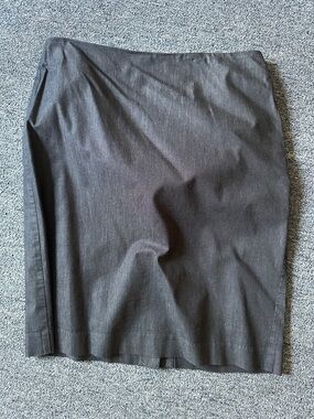 LOFT Black Pencil Skirt — Sleek Office Staple
